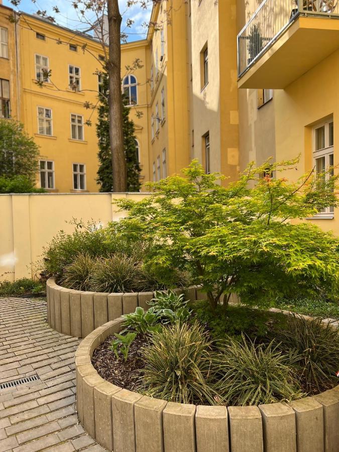Angeloroma Deluxe Apartment Prague Exterior photo
